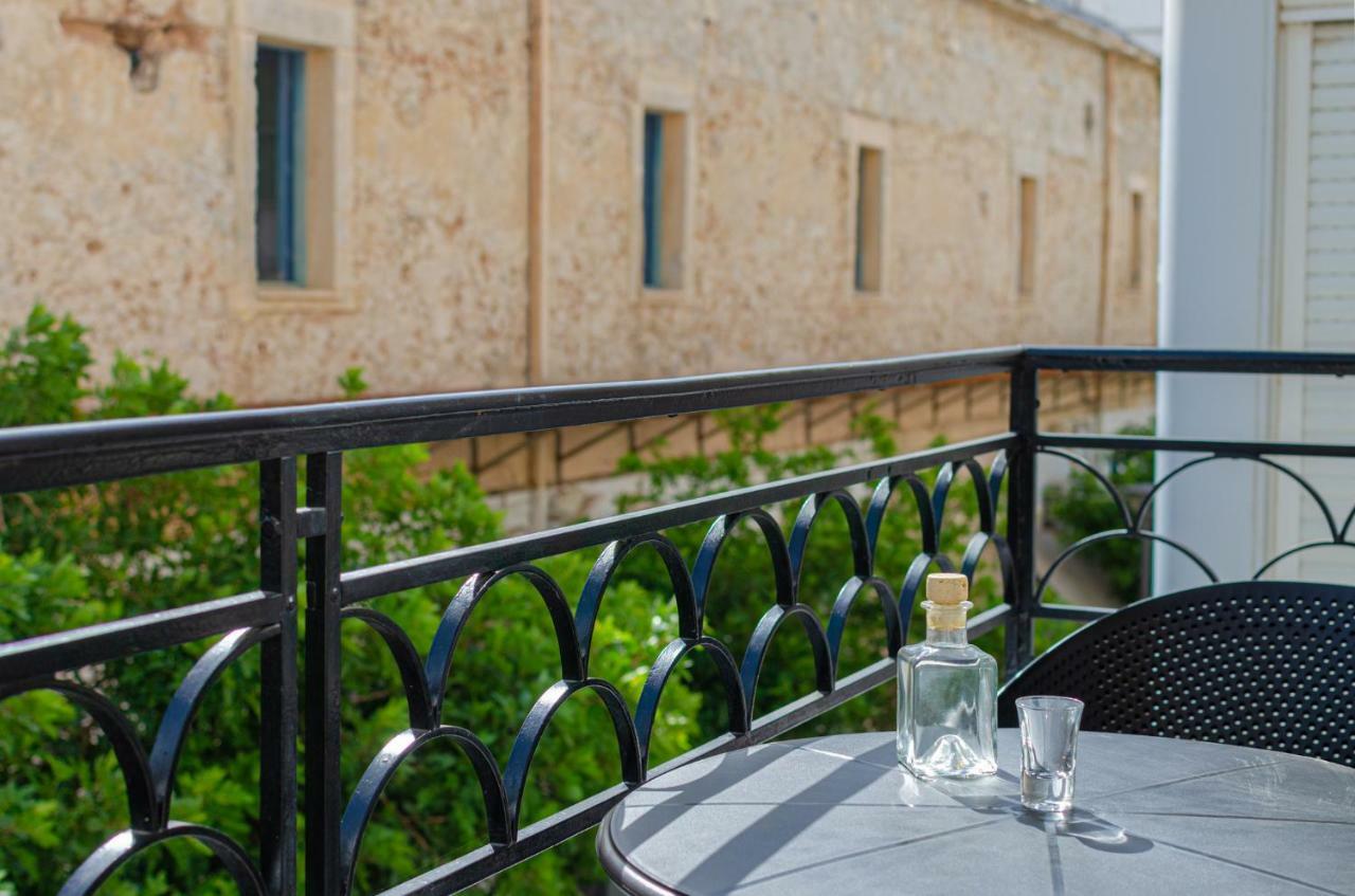 Chandakos 8 Design Apts Heraklion  Exterior photo